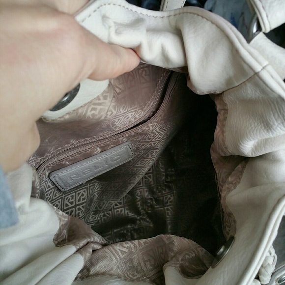 Cream Relic Purse with an Adjustable Strap - Picture 7 of 8